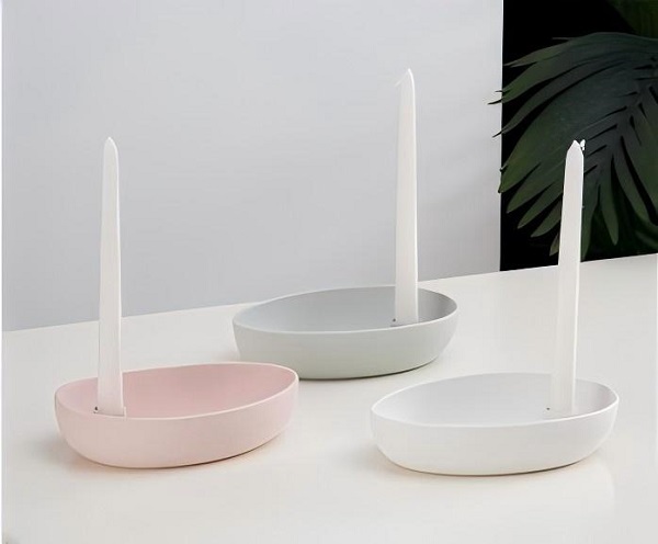 Använder du fortfarande vanliga ljusstakar? Prova denna keramiska ljusstake som kombinerar modern design med utsökt handgjorda hantverk för att skapa en atmosfär du inte kan replikera.